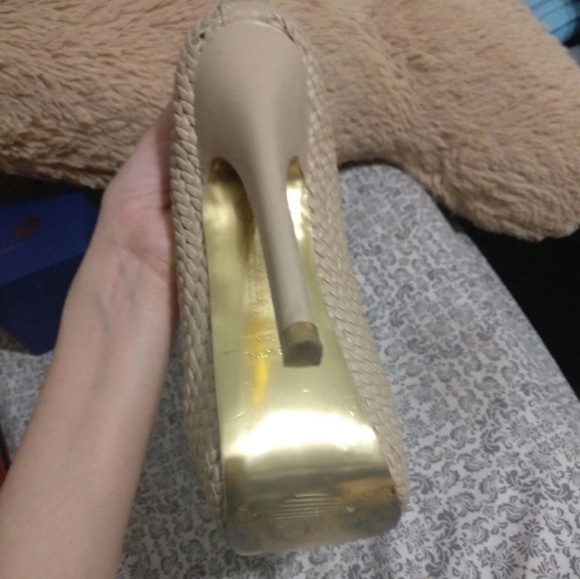 High heels - Picture 4 of 4